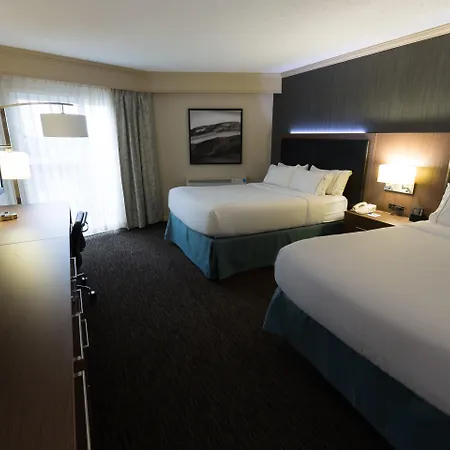 Holiday Inn Express Edmonton Downtown By Ihg Exterior photo
